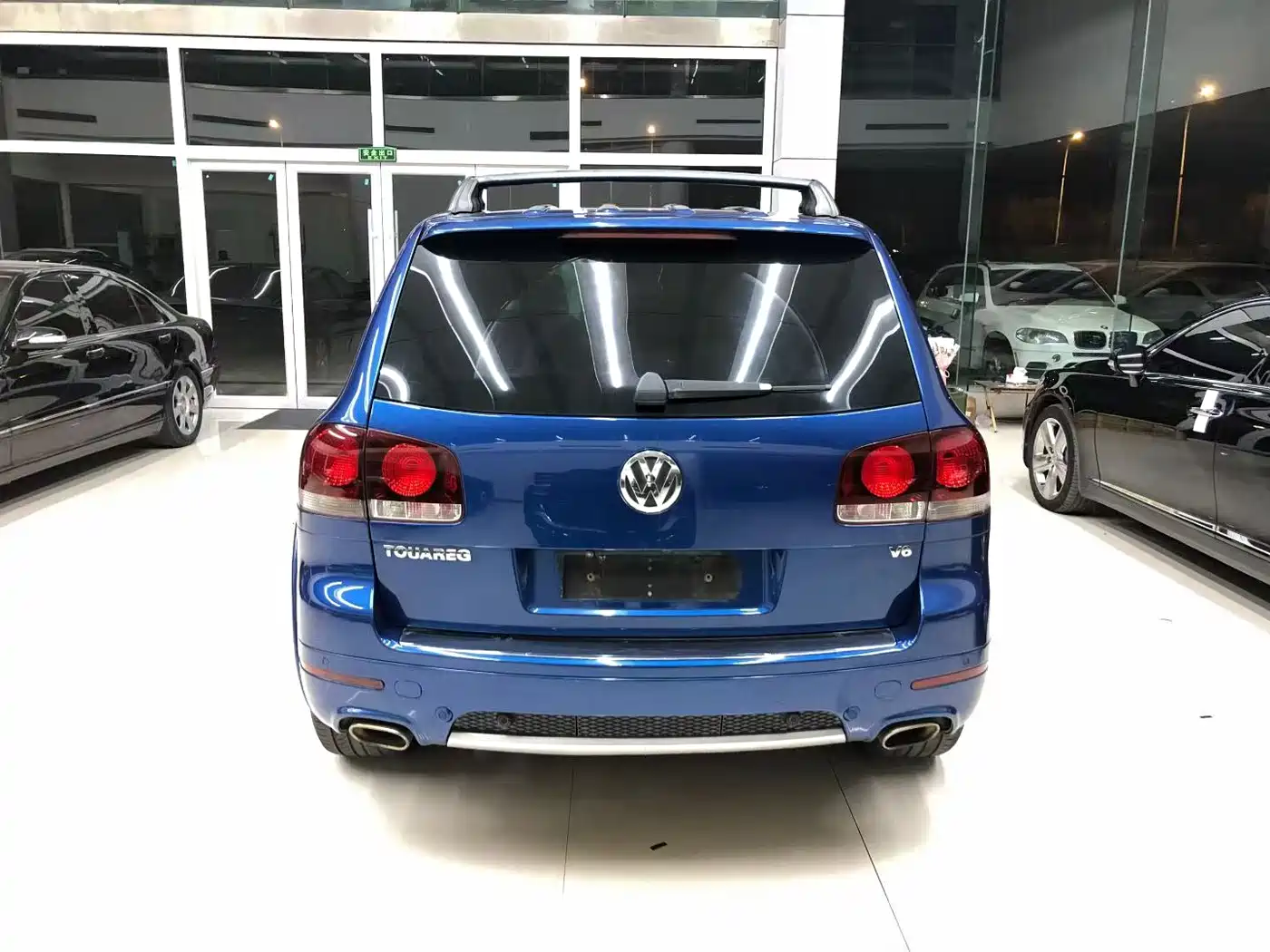 Volkswagen Touareg 2010 3.6 Limited Luxury Edition фото 8