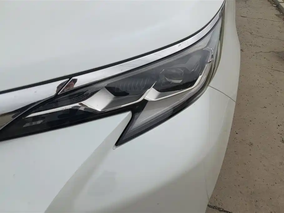 Toyota Sienna 2024 2.5L Hybrid Comfort Edition фото 5