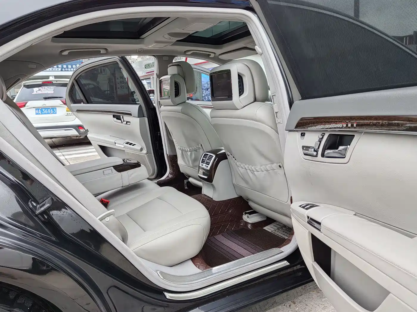 Mercedes-Benz S-Class 2010 S 300 L Premium фото 16