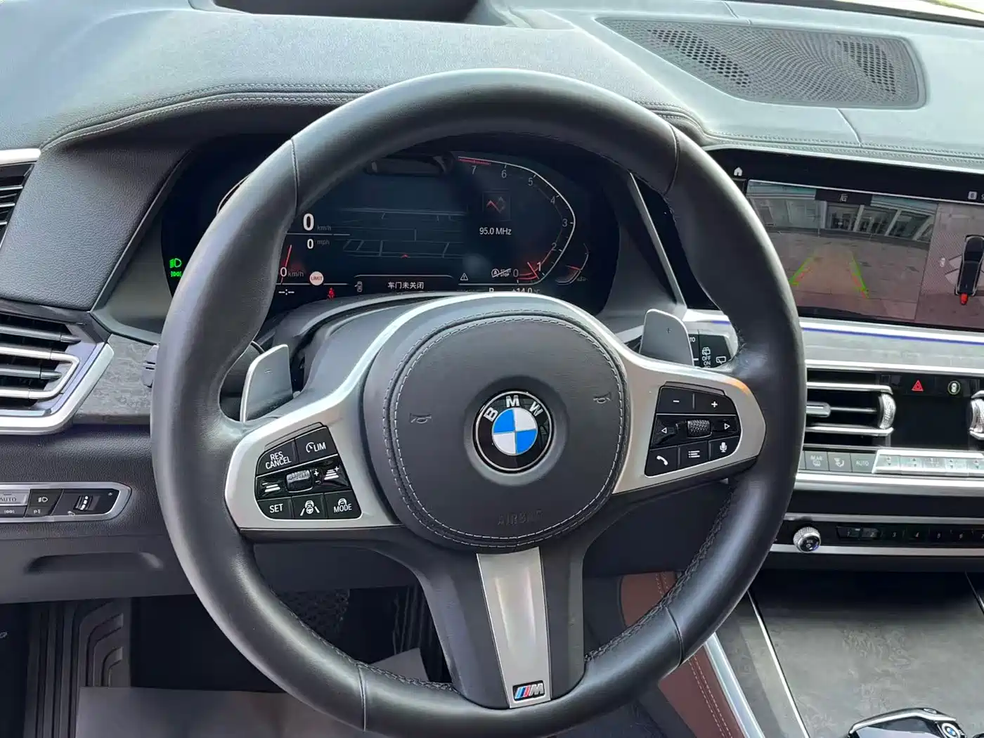 BMW X5 (Import) 2019 xDrive40i Exclusive M Sport Package фото 2
