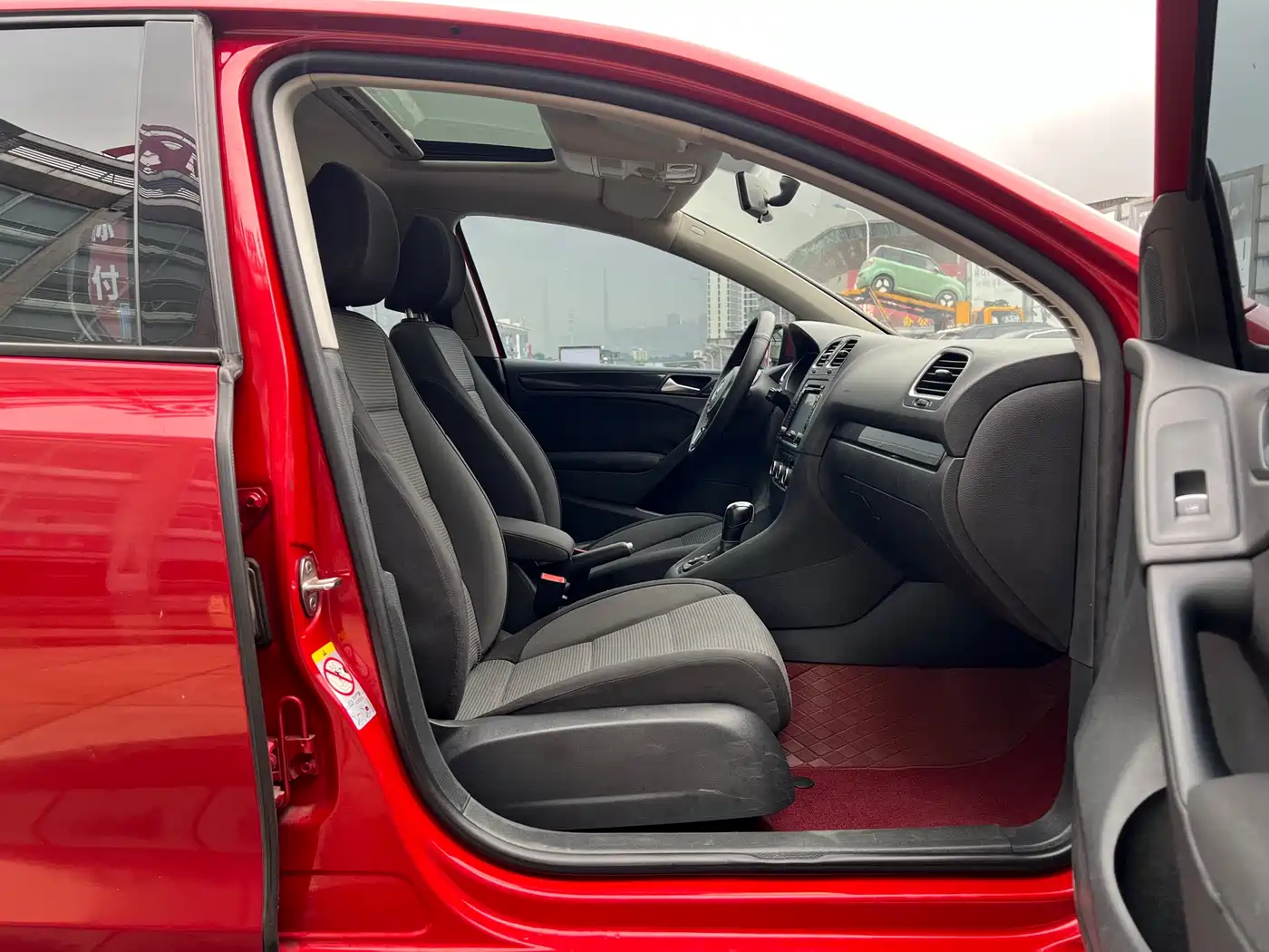 Volkswagen Golf 2012 1.6 Automatic Comfort Type фото 9
