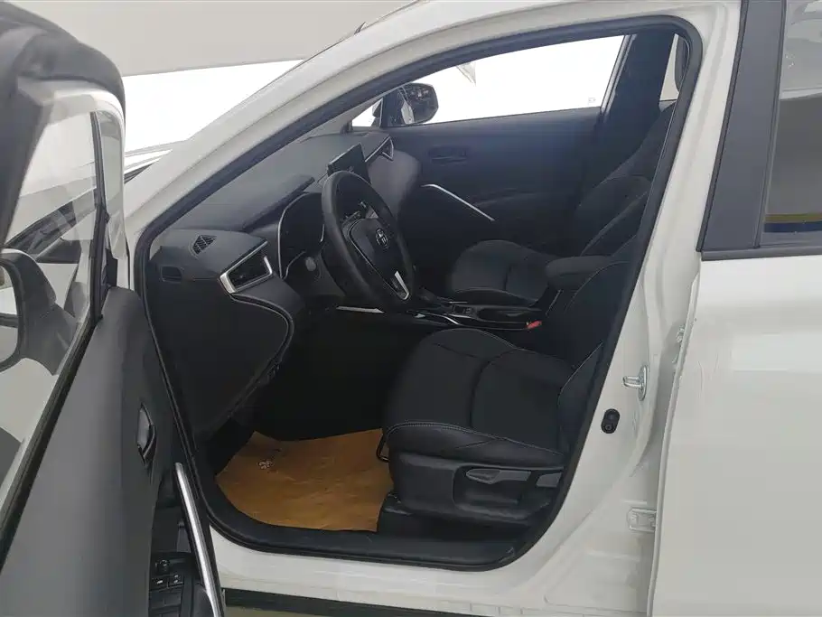 Toyota Frontlander 2024 2.0L CVT Leading Plus Edition фото 9