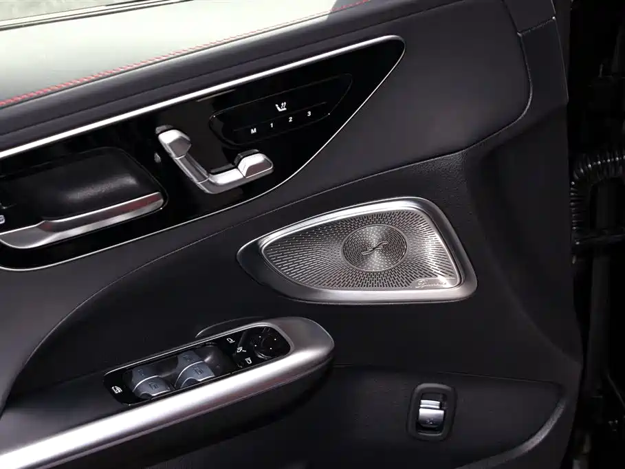 Mercedes-Benz C-Class AMG 2025 AMG C 43 4MATIC фото 8