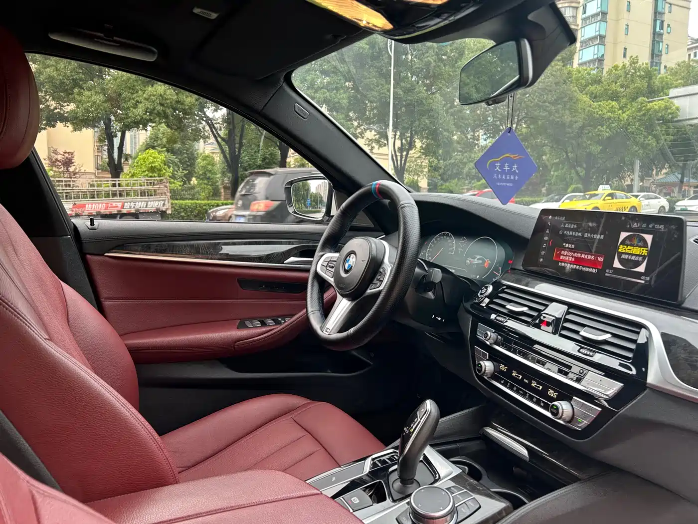 BMW 5 Series 2019 530Li xDrive M Sport Package фото 14