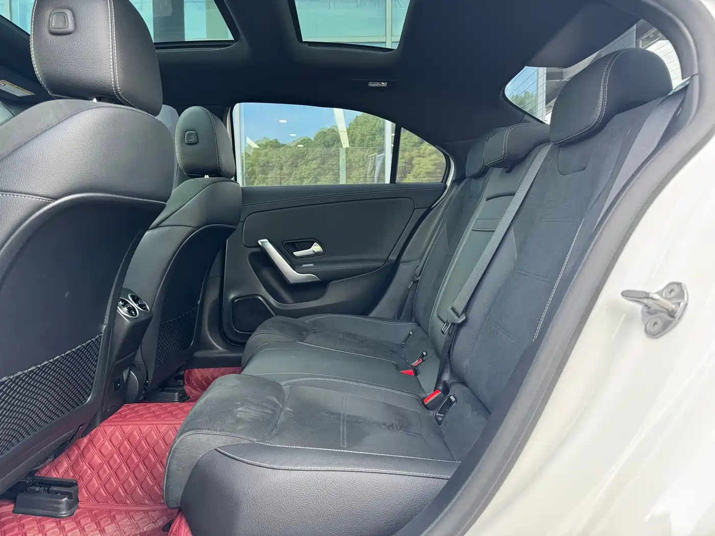Mercedes-Benz A-Class 2021 A 200 L Sport Sedan Fashion Edition фото 15