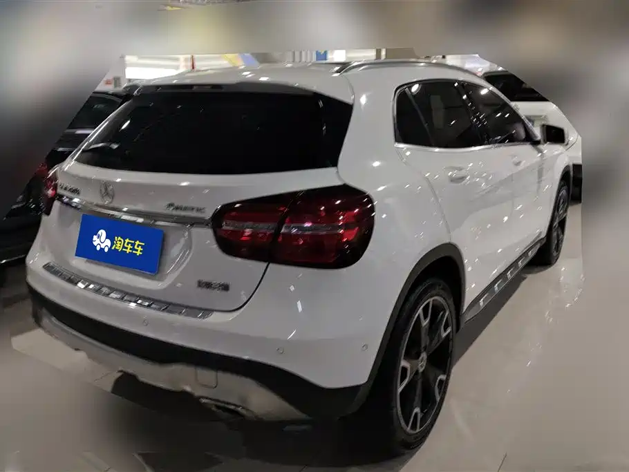 Mercedes-Benz GLA 2017 GLA 220 4MATIC Luxury фото 3