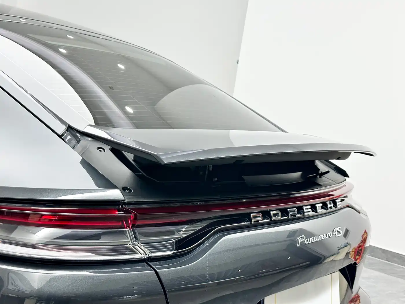 Porsche Panamera 2023 Panamera 4 Executive Long Wheelbase 2.9T фото 22