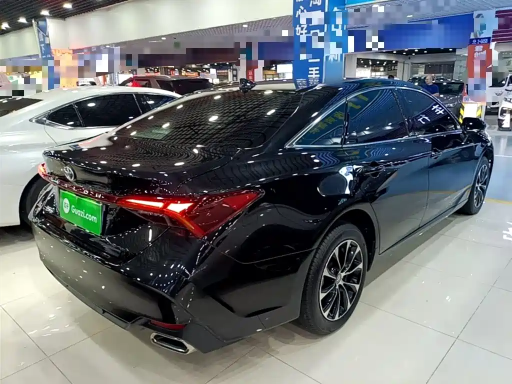 Toyota Avalon 2023 2.0L Premium Selection фото 7