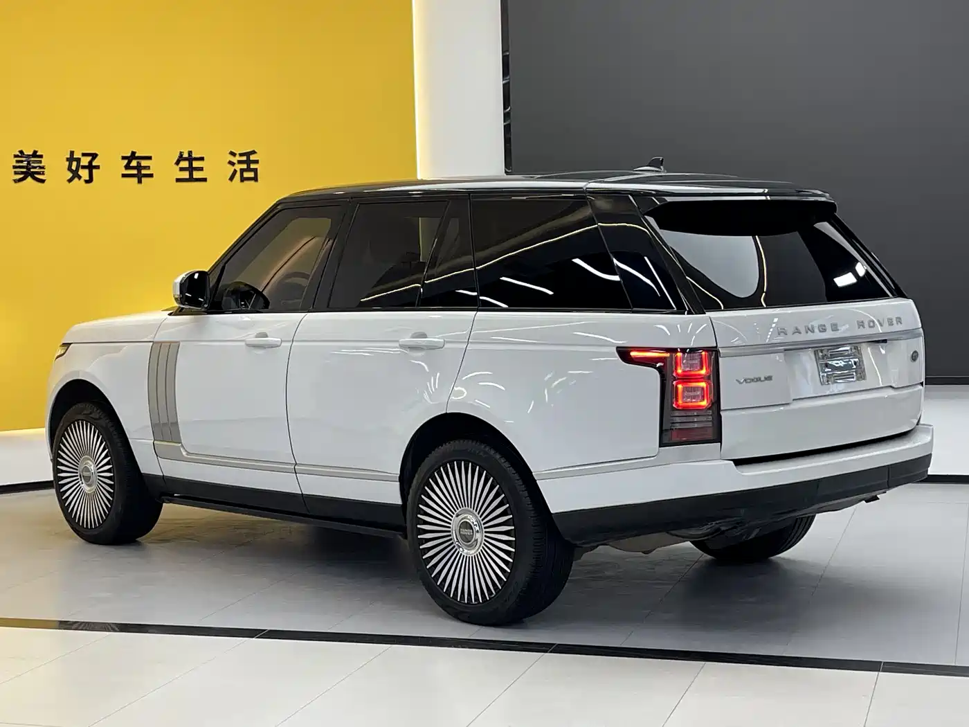 Land Rover Range Rover 2016 3.0 SC V6 Vogue фото 5