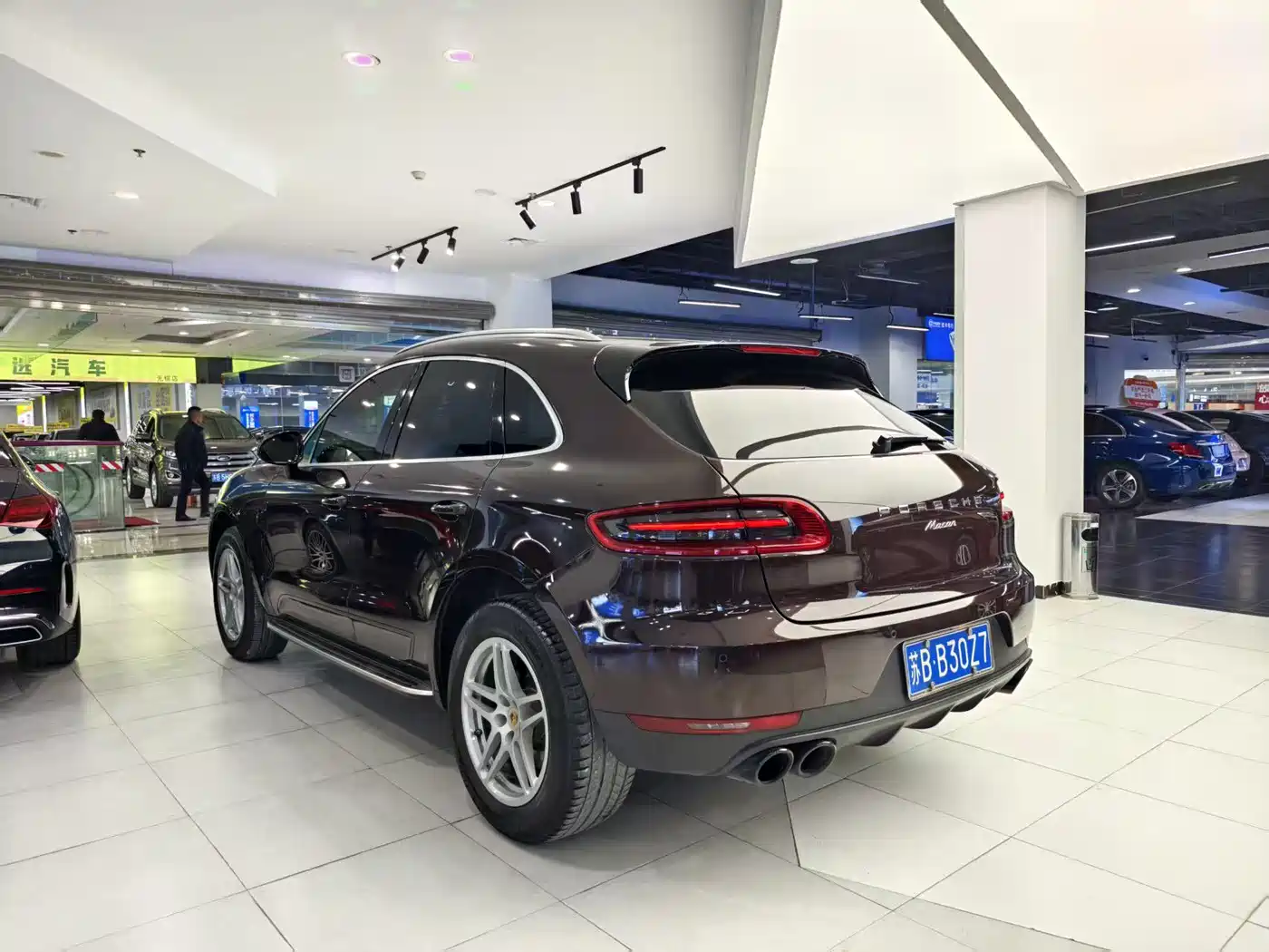 Porsche Macan 2017 Macan 2.0T фото 17