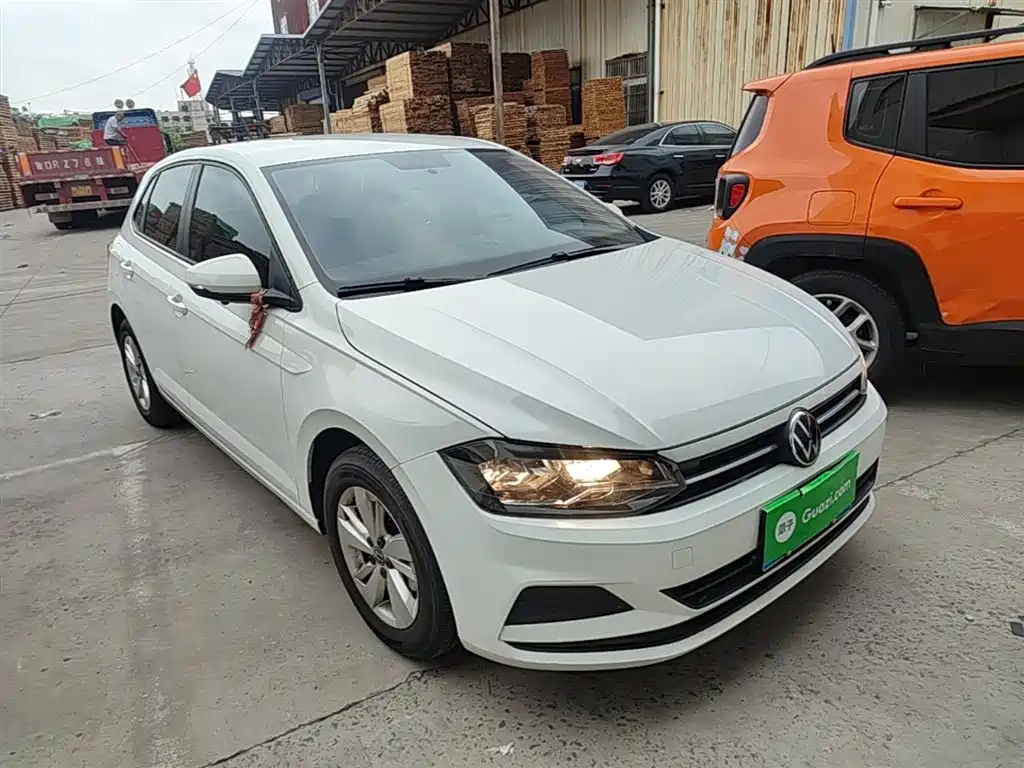 Volkswagen Polo 2023 Facelift Plus 1.5L Auto Joyful Living Edition фото 4