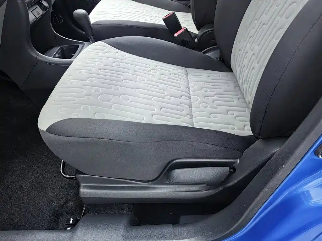 Фото 20 - Suzuki Alto