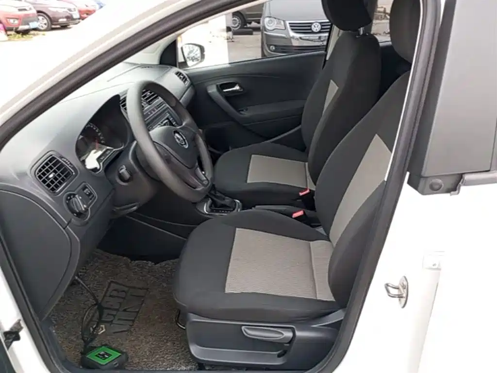 Volkswagen Polo 2018 1.5L Auto Safe Drive фото 15
