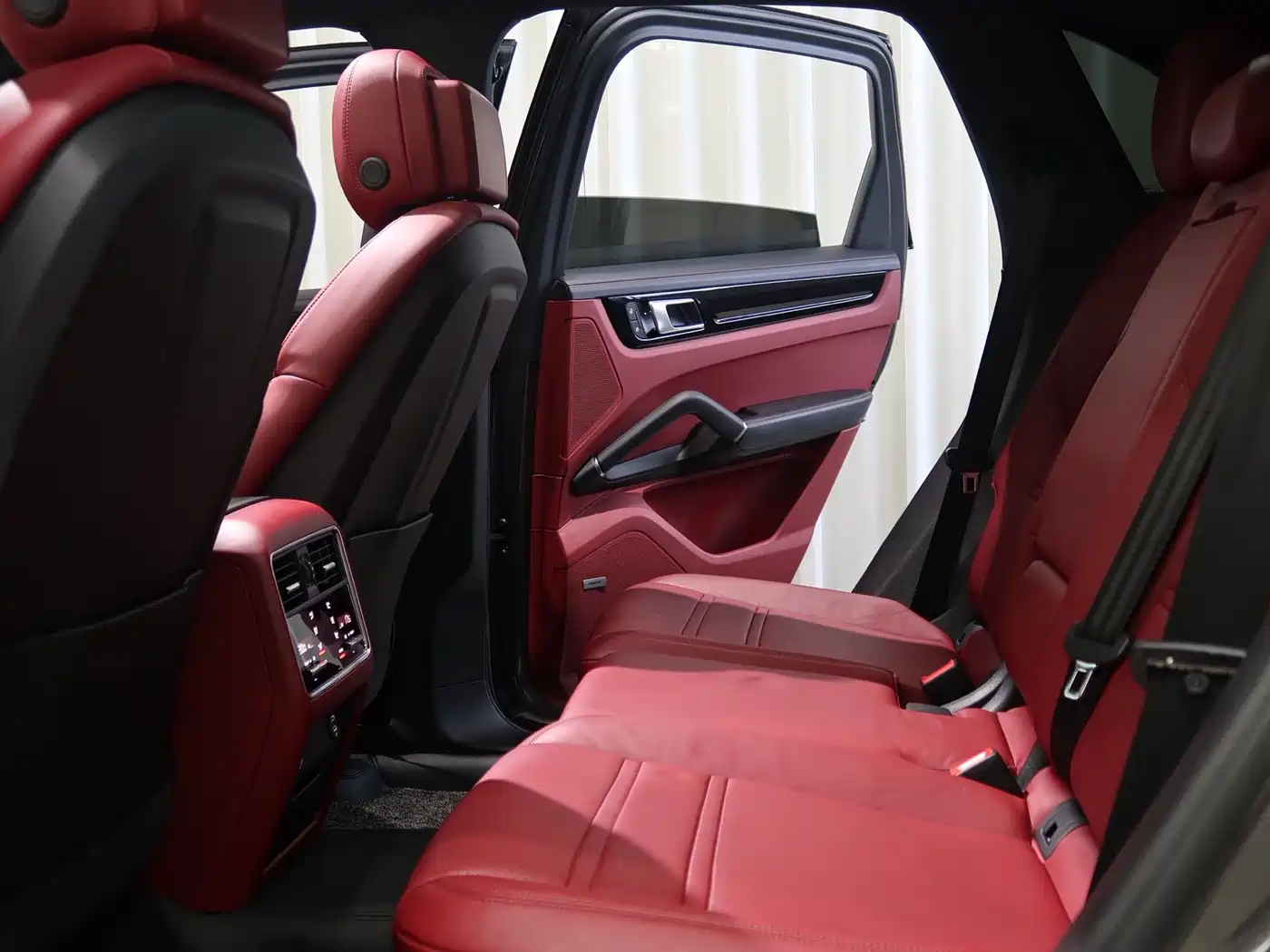 PORSCHE CAYENNE NEW ENERGY