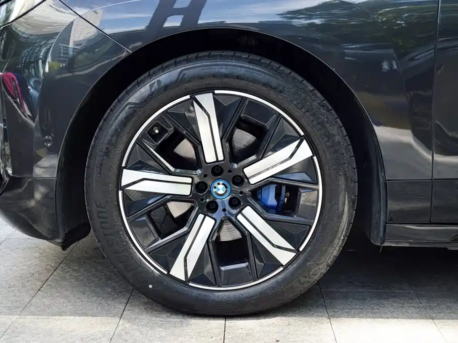 BMW iX 2022 xDrive40 фото 7