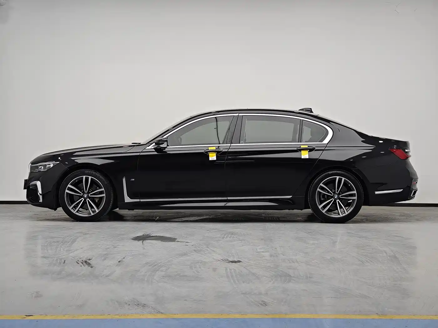 BMW 7 Series 2023 2021 Model 730Li M Sport Package
