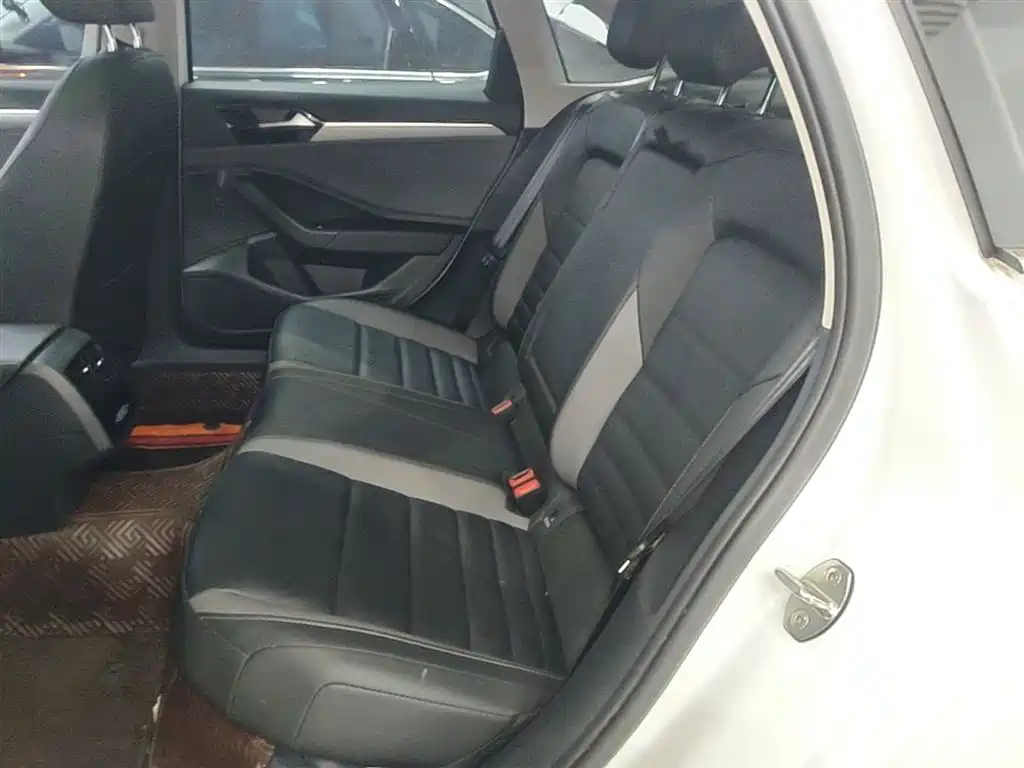 Volkswagen Sagitar 2022 280TSI DSG Surpassing Edition фото 17
