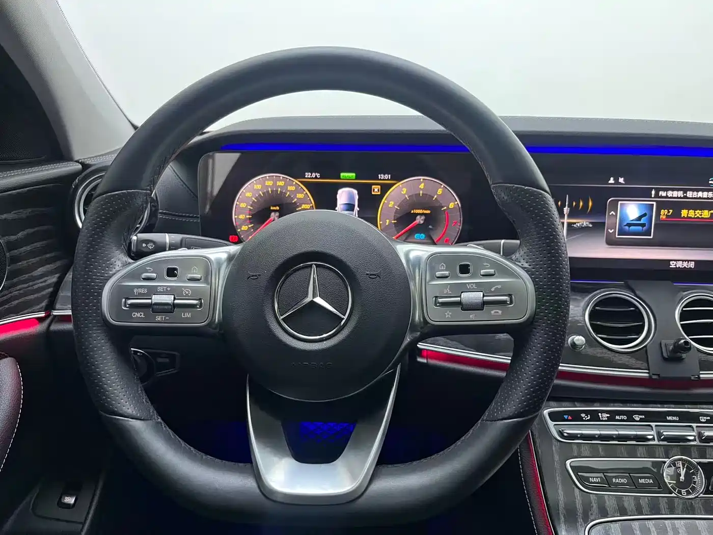 Mercedes-Benz E-Class 2020 Model E 260 L Sport фото 10