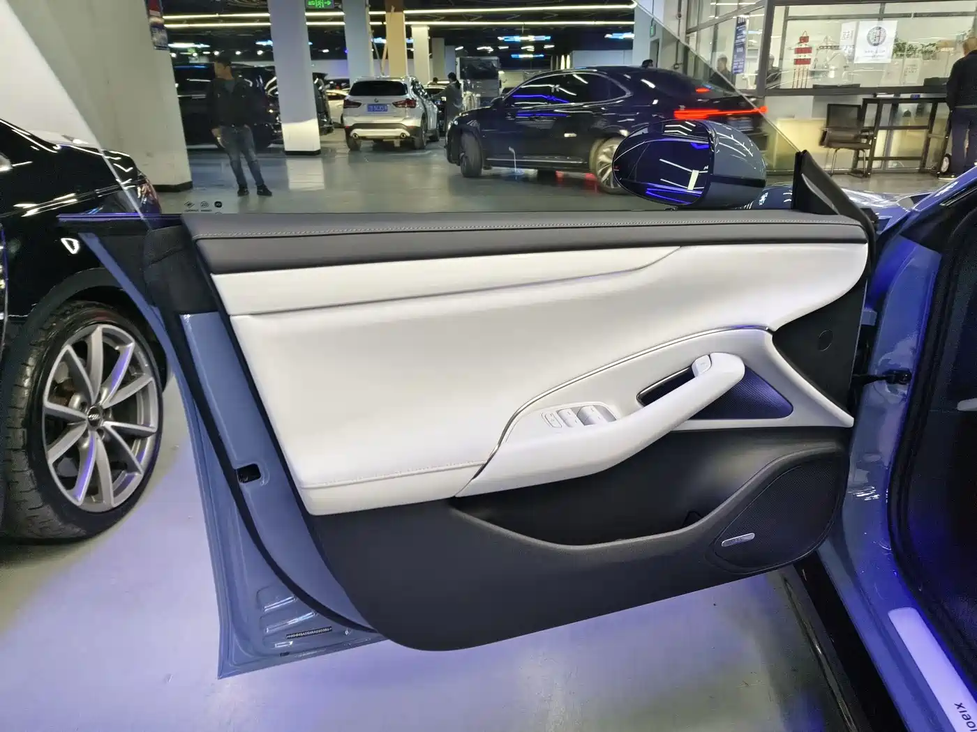 XIAOMI CAR XIAOMI SU7