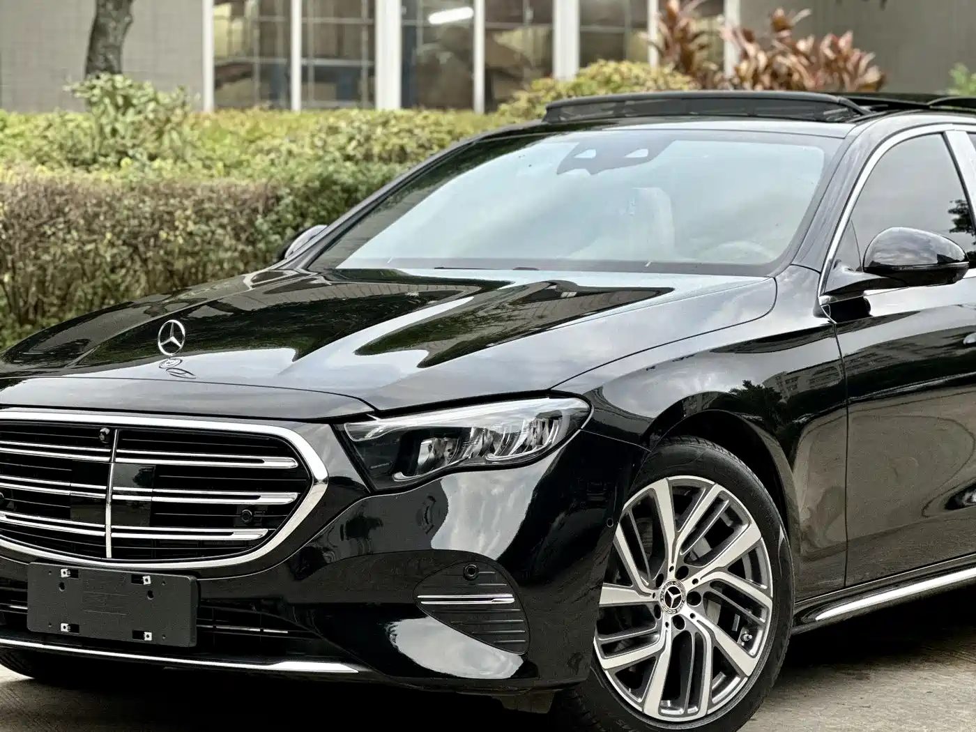 Mercedes-Benz E-Class 2024 E 300 L Fashion
