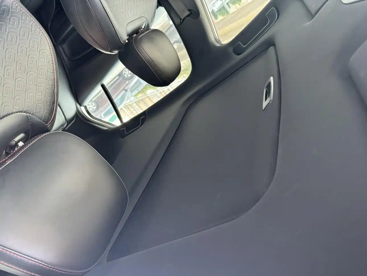 GAC Trumpchi Trumpchi Emkoo 2021 270T DCT J15 Edition фото 9