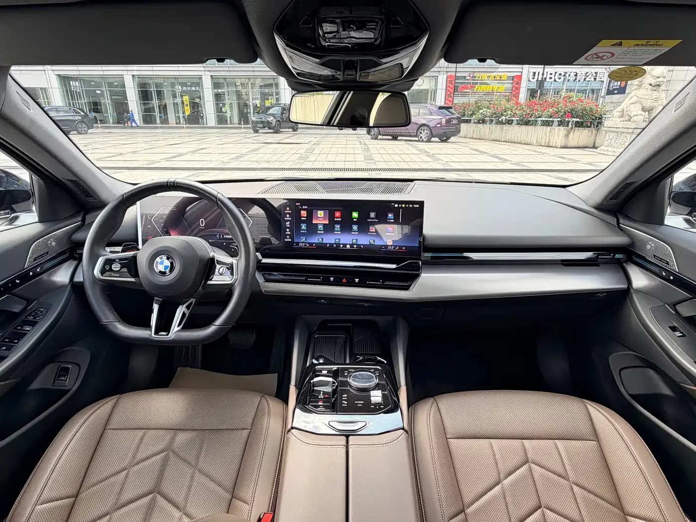 BMW 5 Series 2024 525Li M Sport Package фото 17