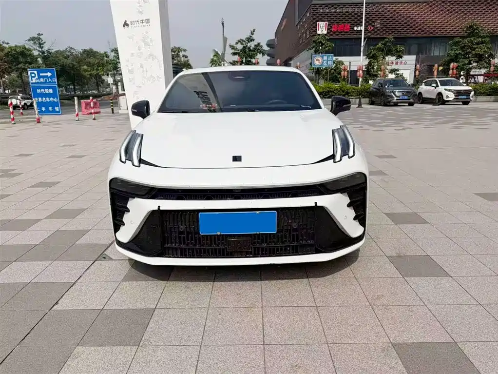 Lynk & Co 03 2023 1.5TD DCT Power Pro фото 2