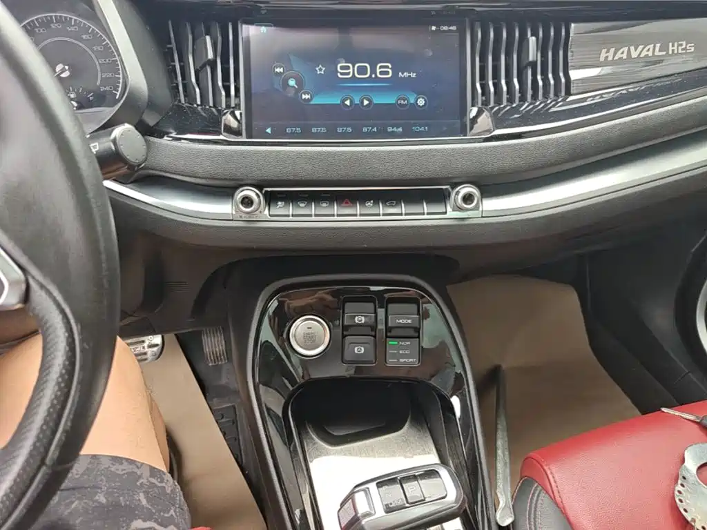 Фото 13 - Haval H2s