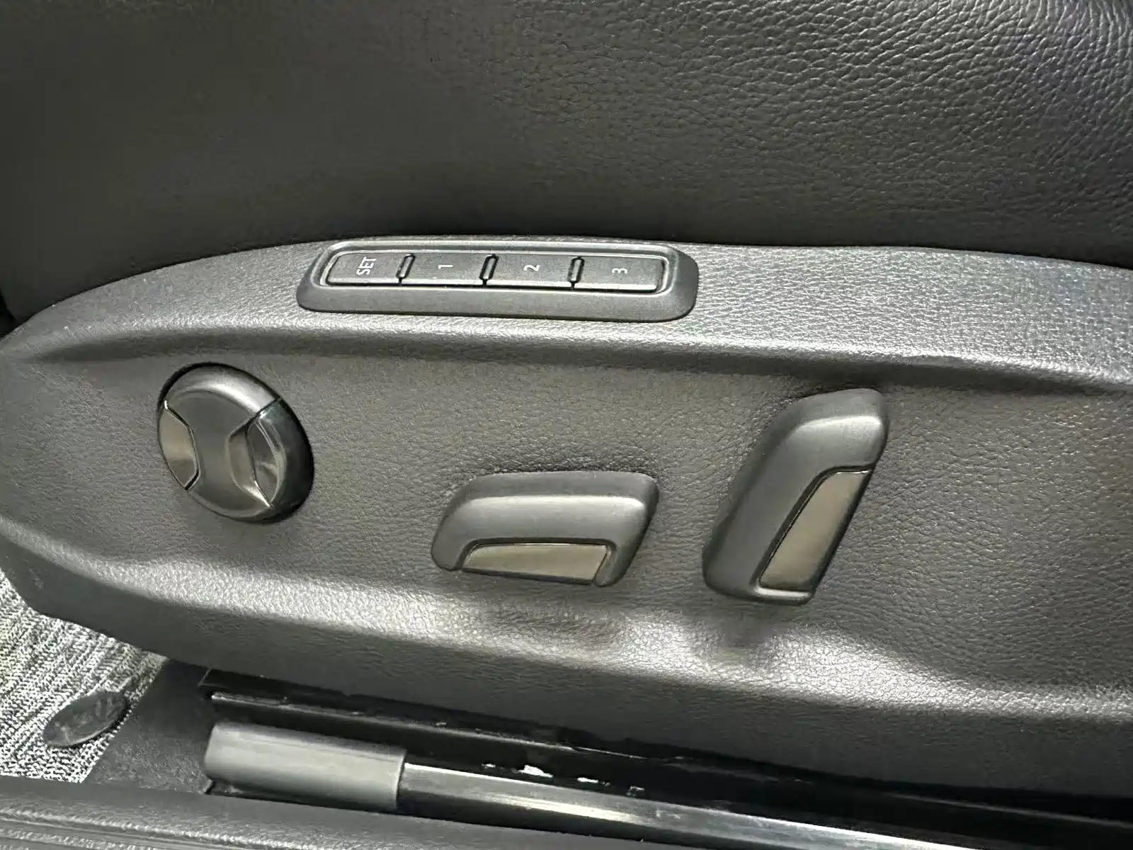Фото 16 - Volkswagen Golf