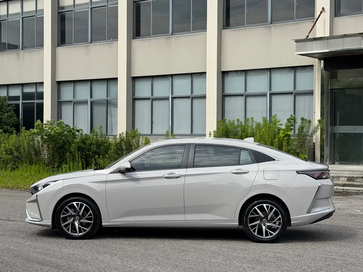 Dongfeng Aeolus Yixuan 2020 2020 230T Automatic Dazzle Edition