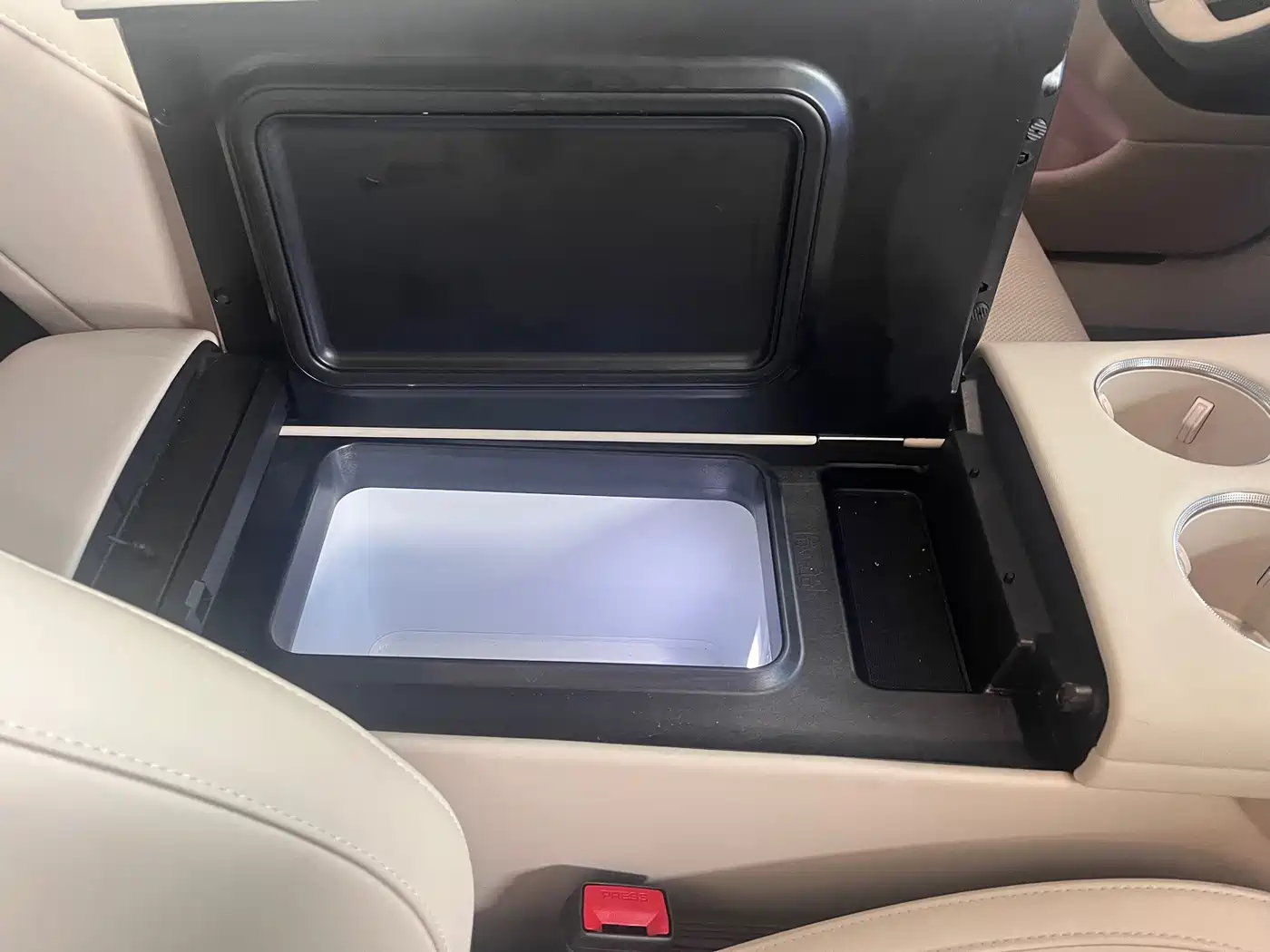 Voyah Auto VOYAH Zhuiguang L 2025 2025 Mid-configuration Model