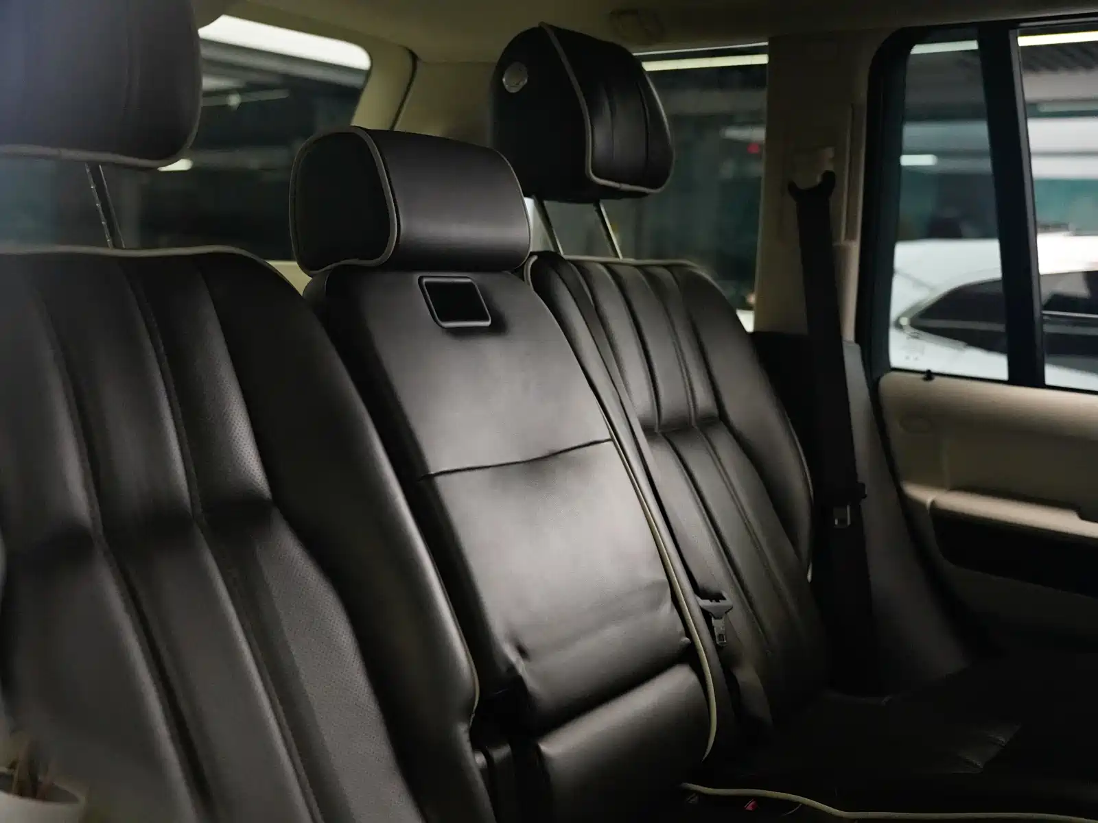 Photo 25 - Land Rover Range Rover