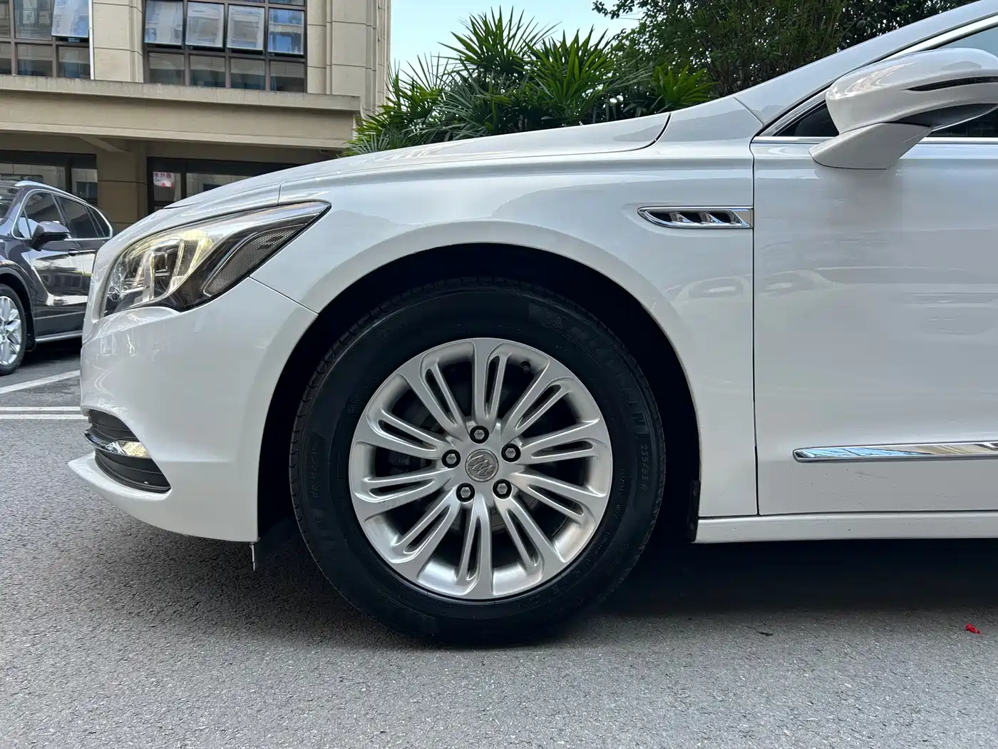 Buick LaCrosse 2016 Facelift 20T Leading фото 15