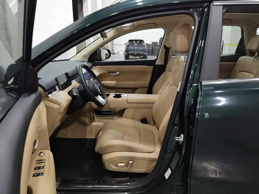 Landian E5 PLUS 2024 2025 Model 165km Long Range PLUS 7-seater