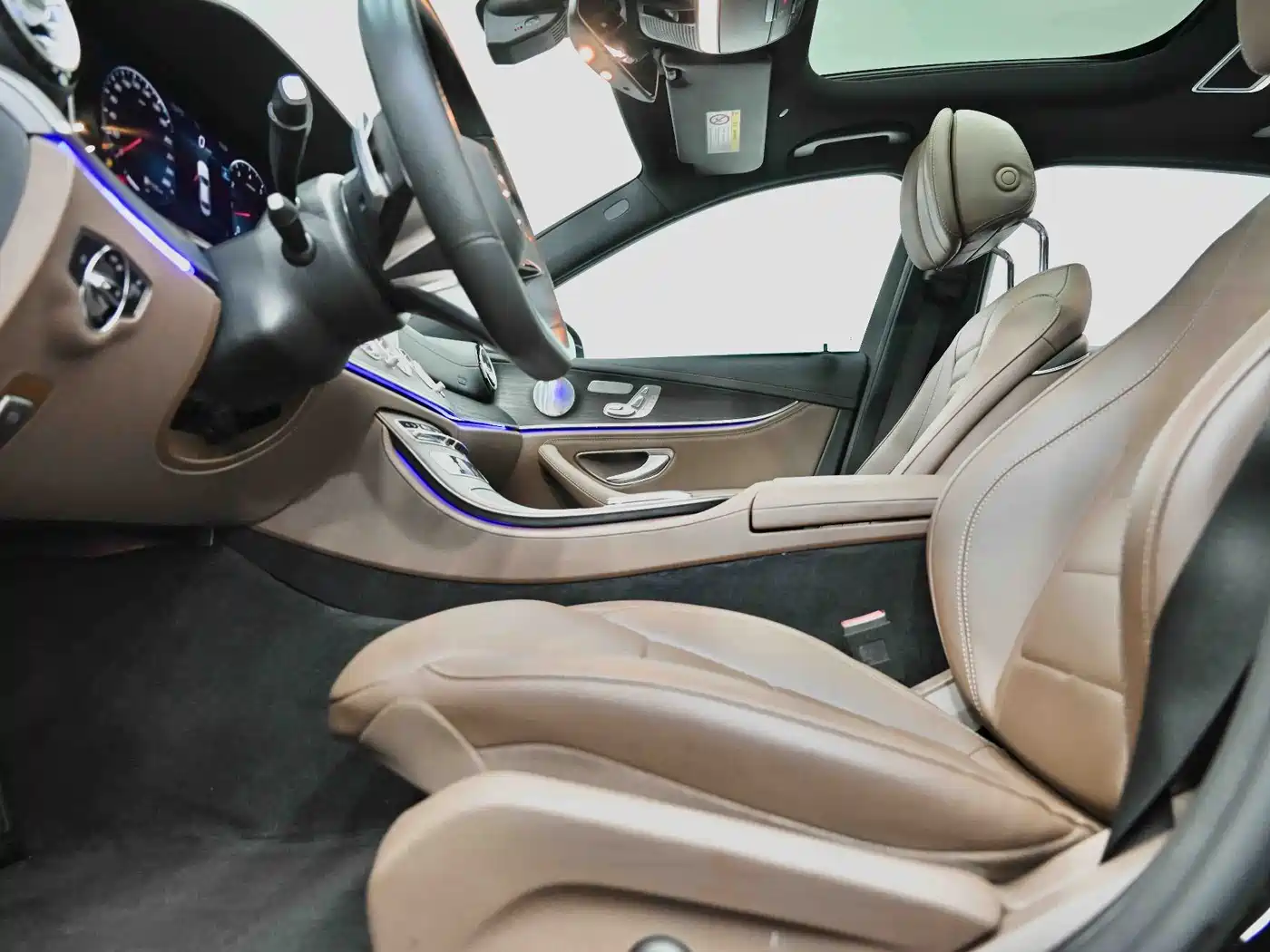 Mercedes-Benz E-Class 2021 E 300 L Sport Fashion фото 35