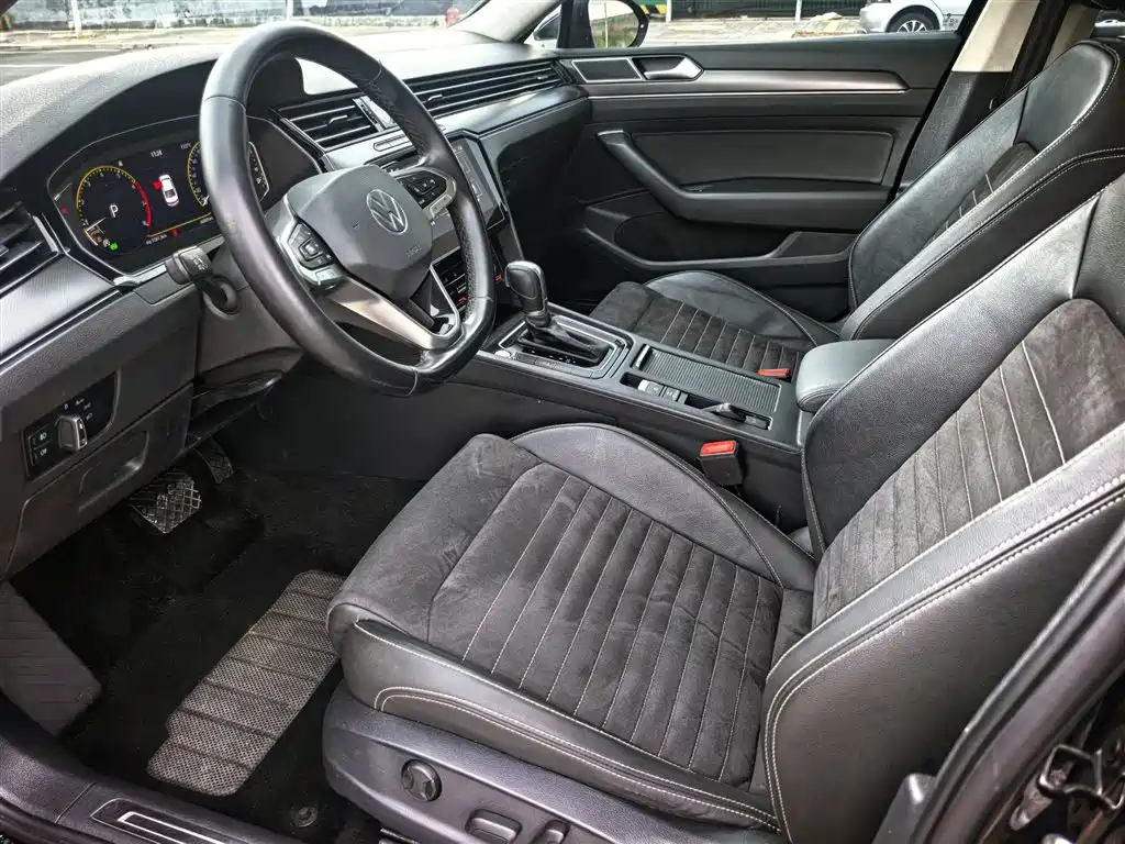 Volkswagen Magotan 2020 330TSI DSG Luxury фото 7