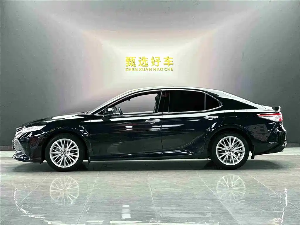 Toyota Camry 2019 2.5G Luxury Edition China VI фото 3