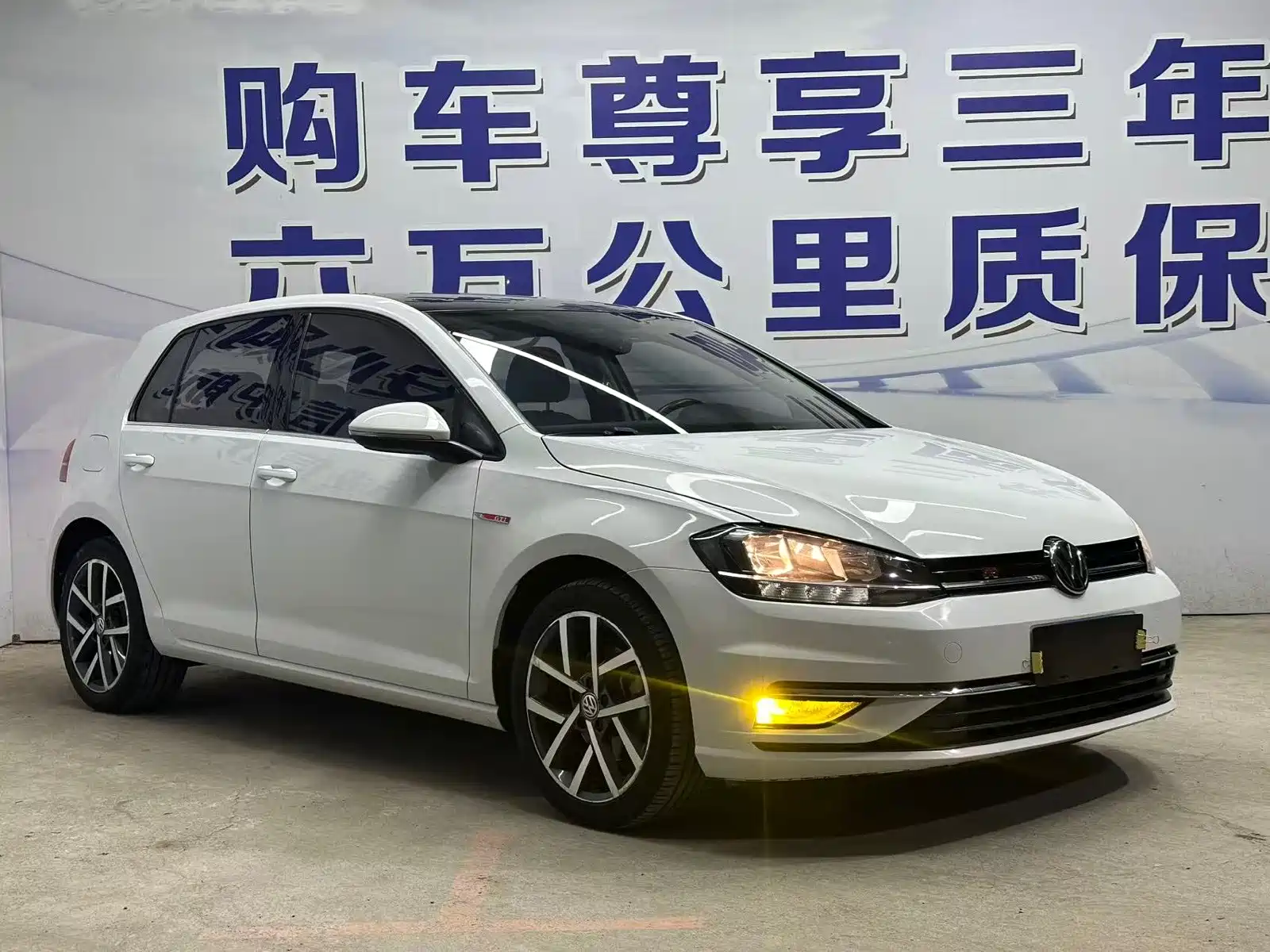 Фото 3 - Volkswagen Golf
