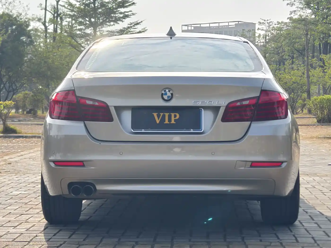 BMW 5 Series 2017 520Li Classic Edition фото 5