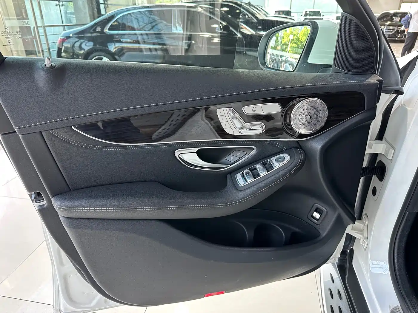 Mercedes-Benz GLC 2019 GLC 260 L 4MATIC Luxury фото 8