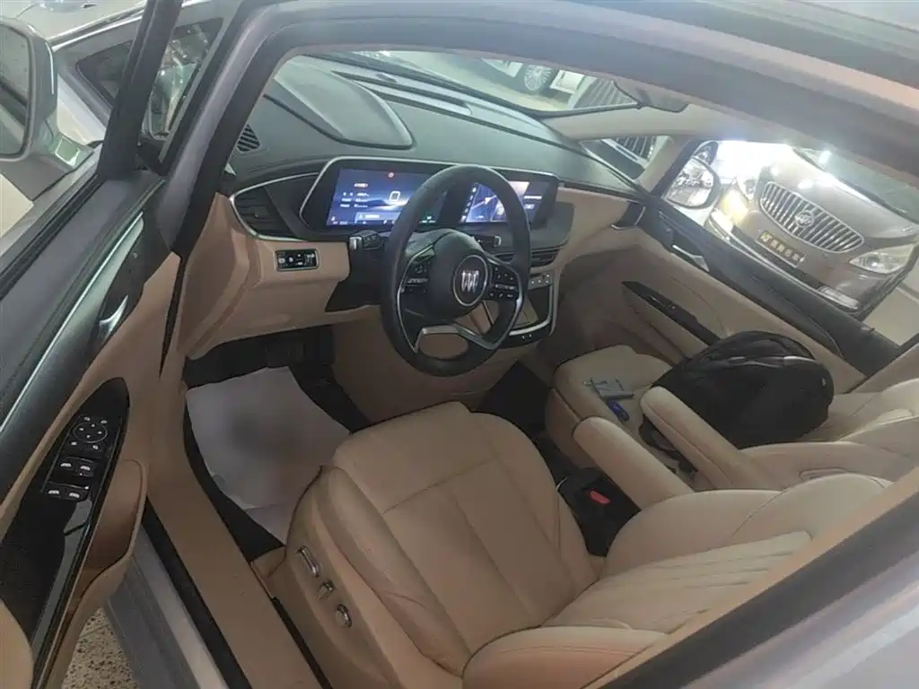 Buick GL8 New Energy 2025 Land Honor Premium Edition 7-Seater фото 16