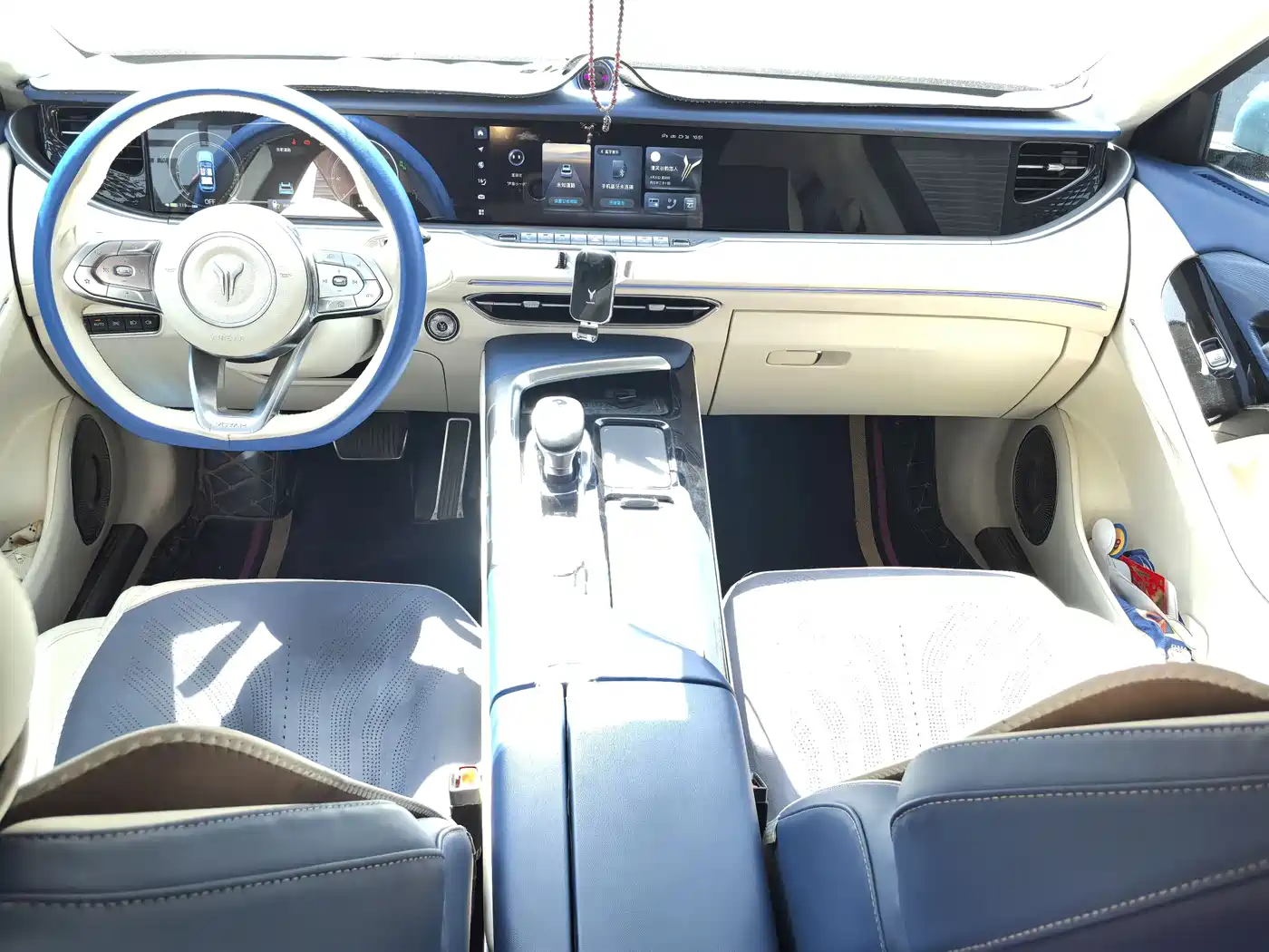 Voyah Auto VOYAH FREE 2021 AWD Standard Range Extender Exclusive Luxury Package фото 8