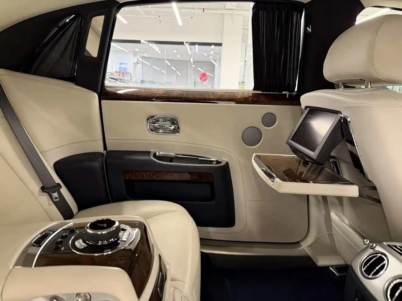 Фото 11 - Rolls-Royce Ghost