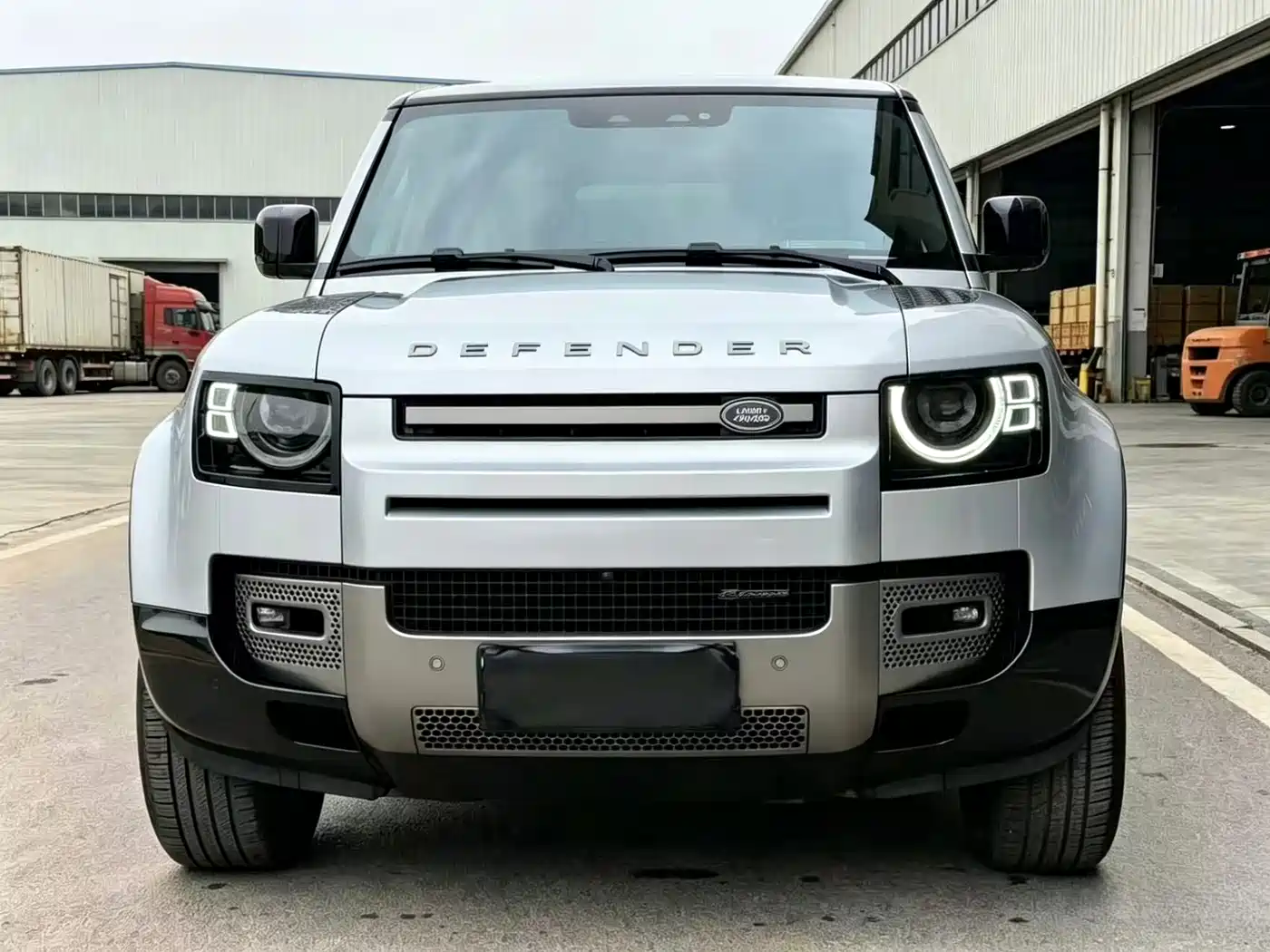 Land Rover Defender 2022 110 P400 X-DYNAMIC HSE фото 2