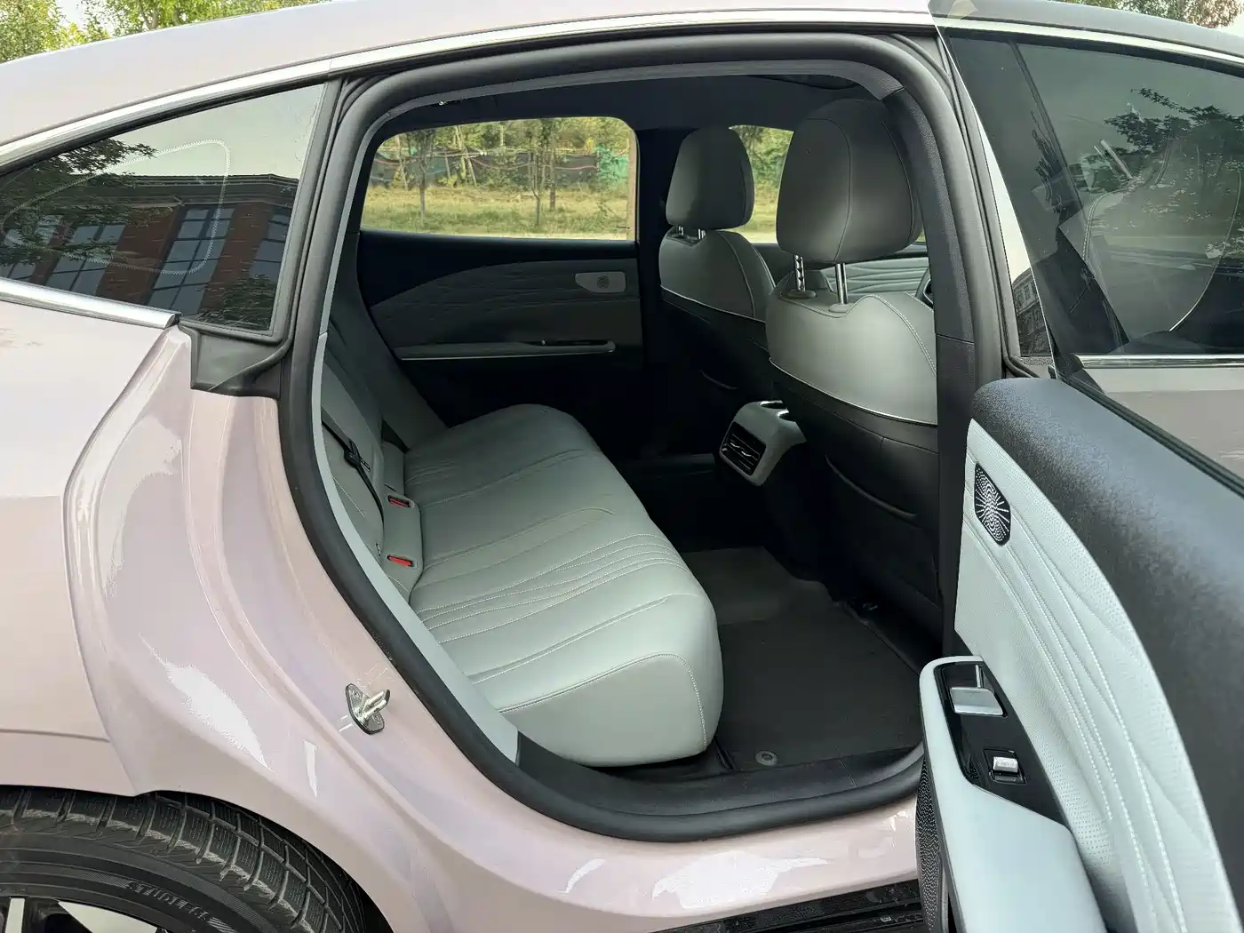 Geely Galaxy Galaxy E8 2024 2024 550km RWD PRO