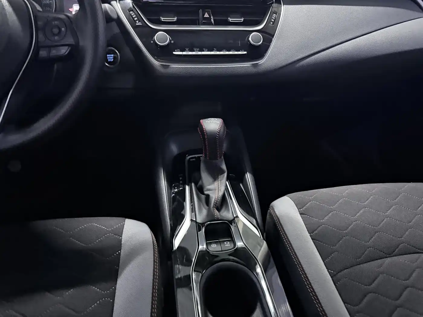 Toyota Corolla 2024 1.2T Elite Edition фото 13