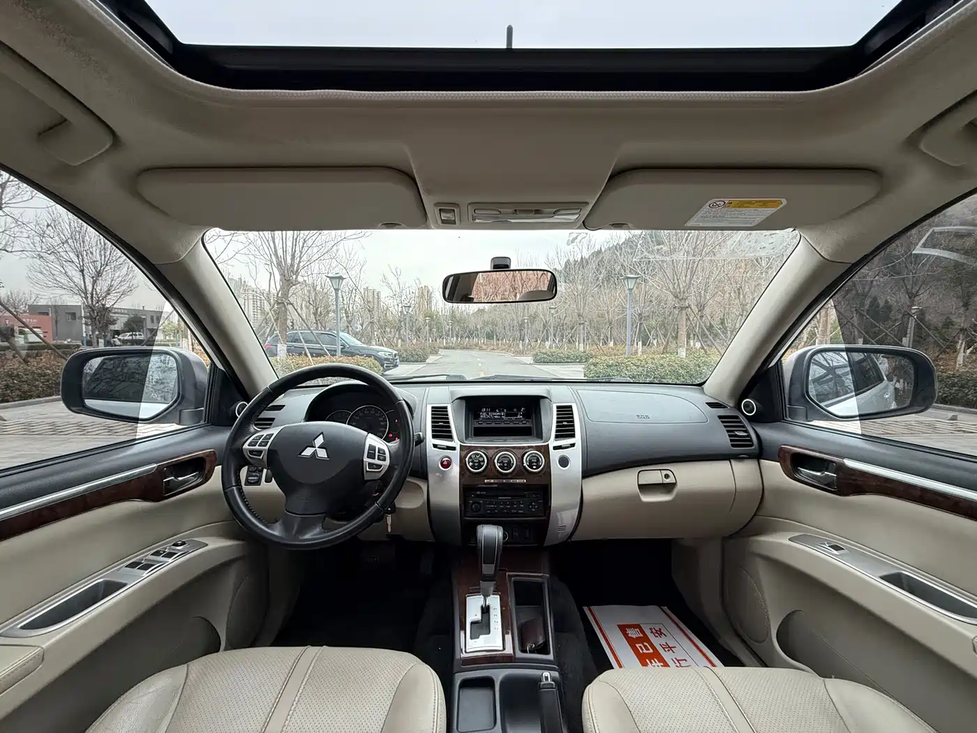 Mitsubishi Pajero Sport 2013 3.0L Automatic 2WD Luxury фото 6
