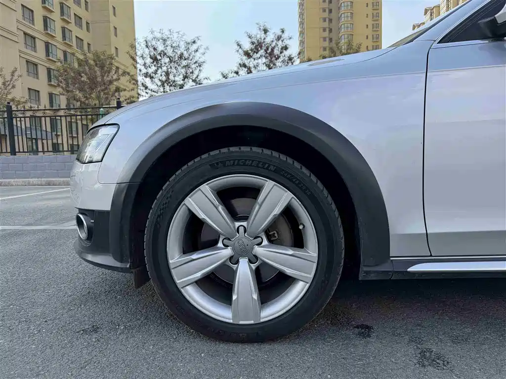 Audi A4 (Import) 2014 40 TFSI allroad quattro фото 14