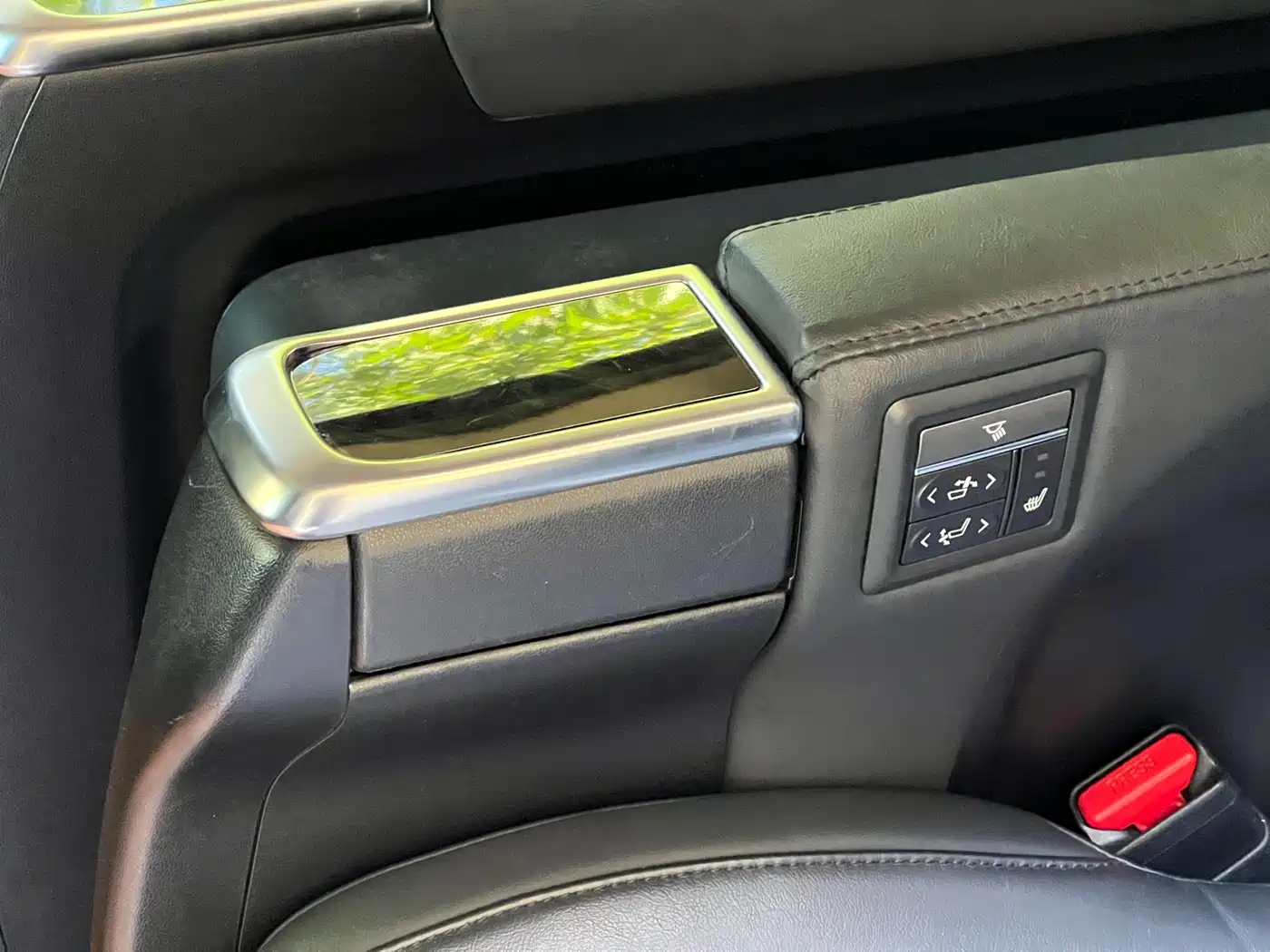 Toyota Vellfire 2019 Hybrid 2.5L HV Luxury Edition фото 13