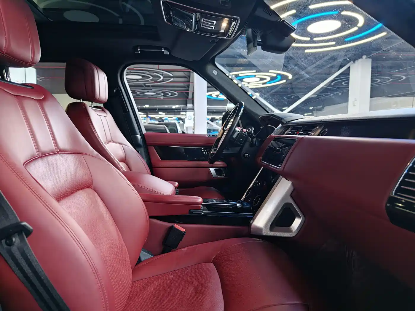 Land Rover Range Rover 2019 3.0 SC V6 Golden Age Edition фото 10
